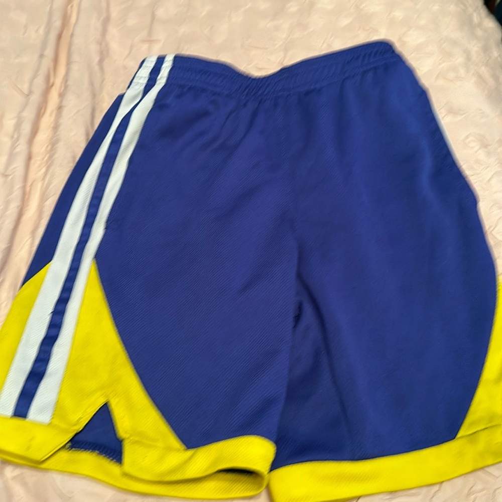 Boys shorts  - size 7 - used - no call outs — unbranded